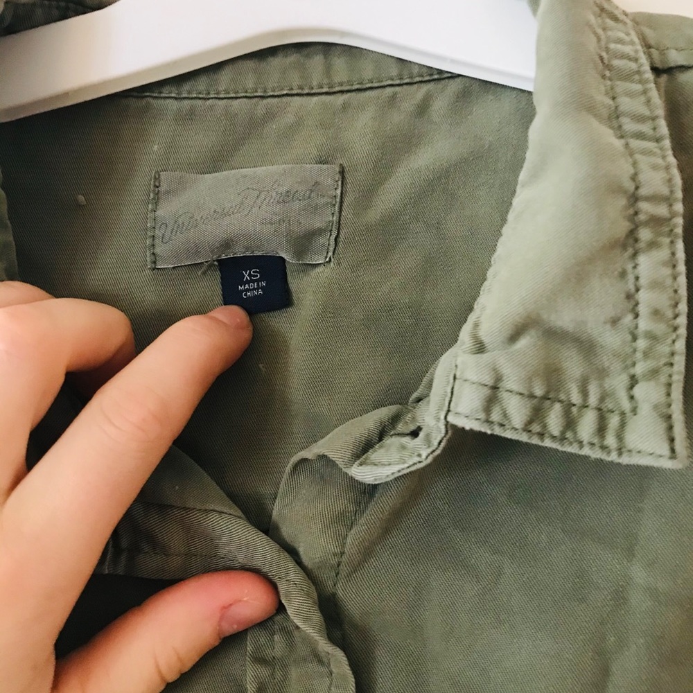 Universal Thread Button up - Picture 2 of 2